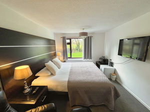 Photo 14- click for photo gallery